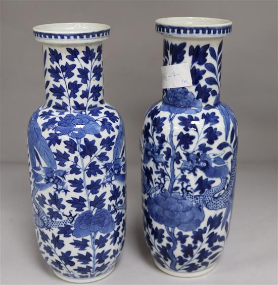 A pair of Chinese blue and white vases